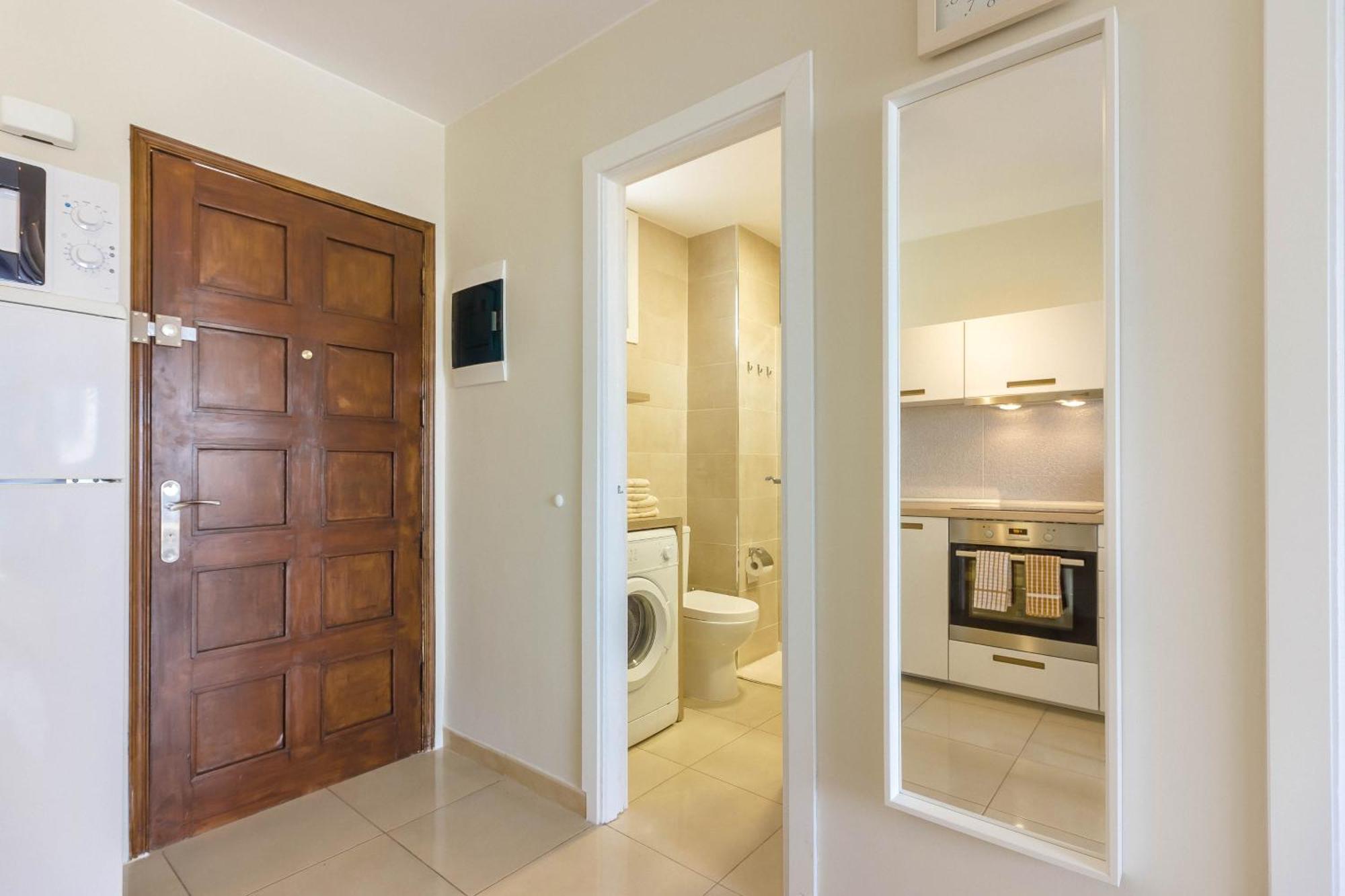1bdr El Dorado Ocean View Americas *
